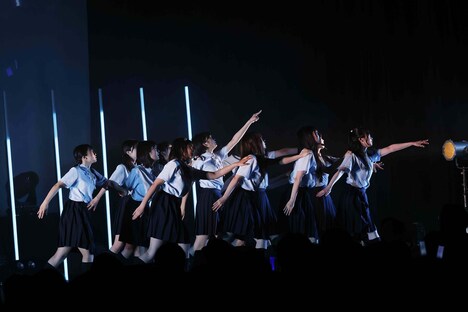 「涙を流そう」を披露する僕が見たかった青空。