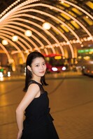 阪口珠美（乃木坂46）の1st写真集「青いバラ」より。（撮影：Takeo Dec.）