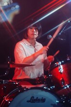 もりもとさな（Dr, Cho / カネヨリマサル）（撮影：金井勇真）