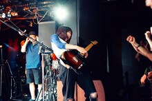 ちとせみな（Vo, G / カネヨリマサル）（撮影：金井勇真）