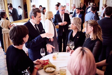 アレクサンダー・ファン・デア・ベレン連邦大統領と面会するHYDE。(c)Marek Knopp