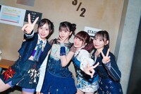 バックステージのyosugala。（撮影：真島洸）