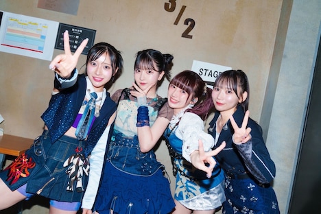 バックステージのyosugala。（撮影：真島洸）