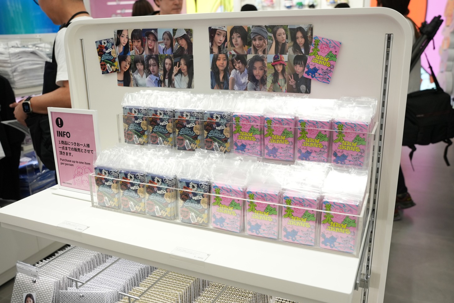 2F POP SQUAREの様子。
