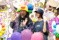 左から村上隆、ミン・ヒジン。