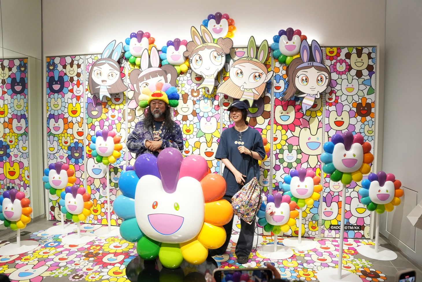 左から村上隆、ミン・ヒジン。