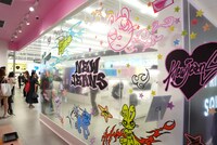 2F POP SQUAREの様子。