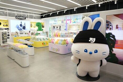 2F POP SQUAREの様子。