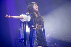 雨宮天、“青い光”とともにアーティストデビュー10周年のその先へ