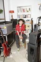 AUTHENTICを履いたなち（Vo）。