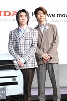 大森元貴（Vo, G）と若井滉斗（G）。