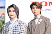 大森元貴（Vo, G）と若井滉斗（G）。