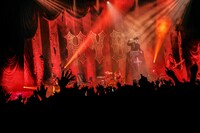 「HYDE [INSIDE] LIVE 2024」6月23日公演の様子。（撮影：岡田貴之）