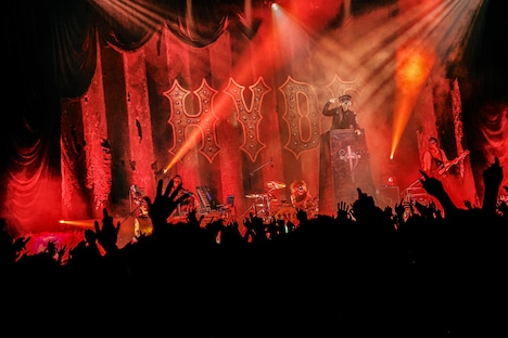 「HYDE [INSIDE] LIVE 2024」6月23日公演の様子。（撮影：岡田貴之）