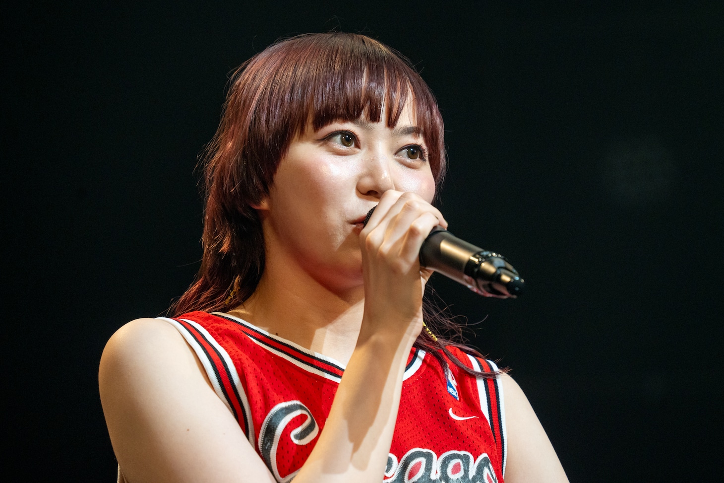 安本彩花