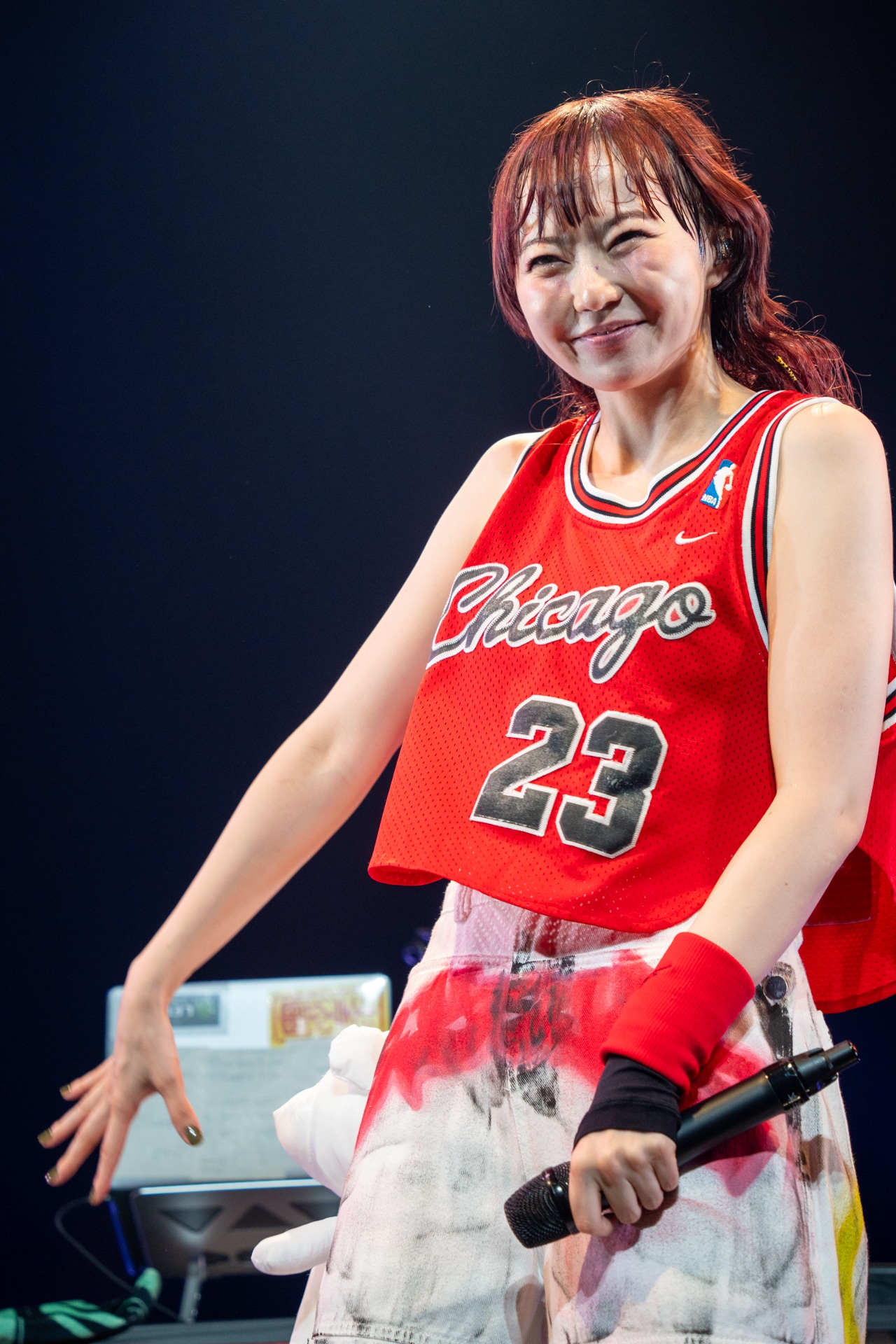 安本彩花
