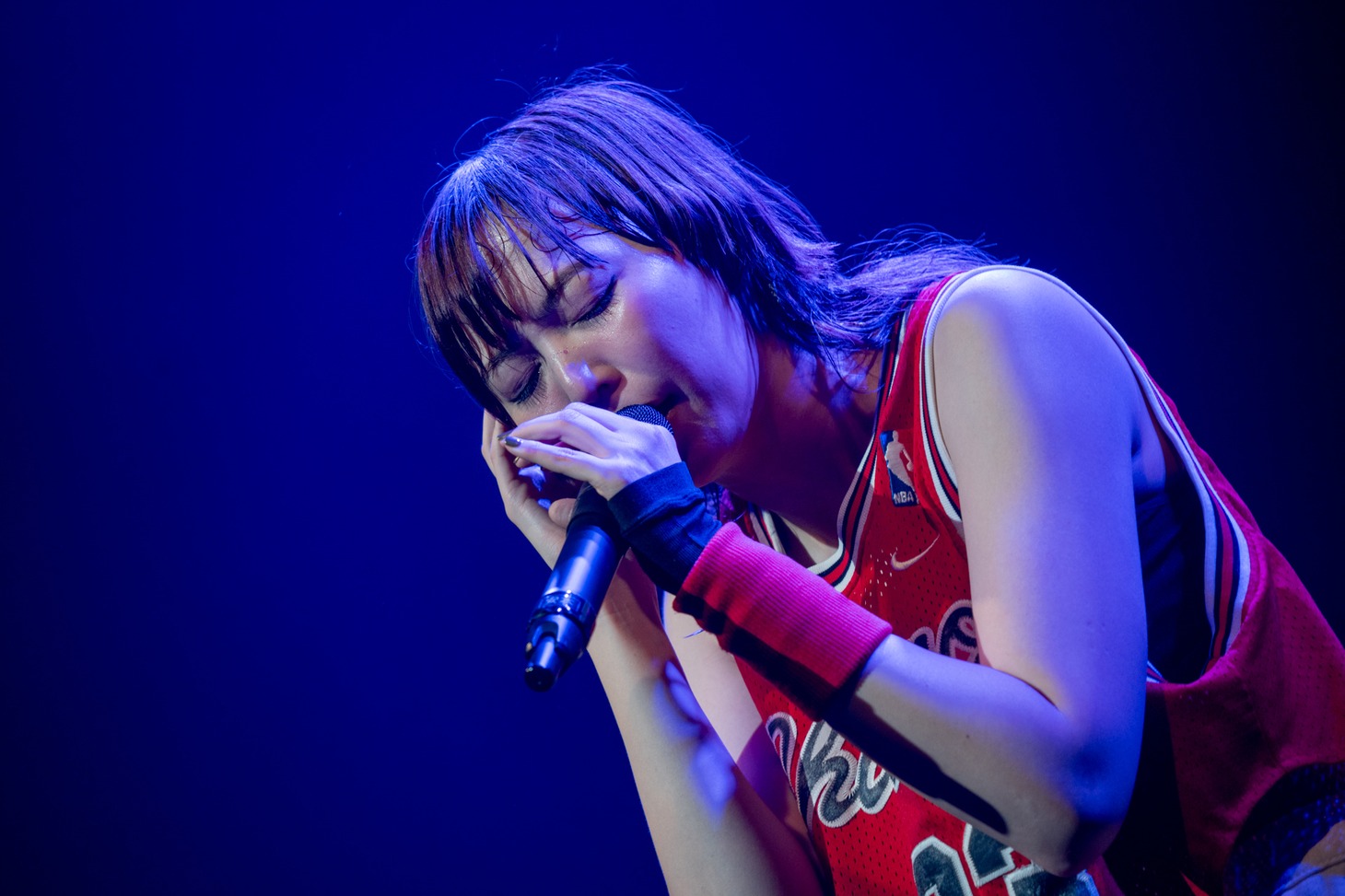 安本彩花