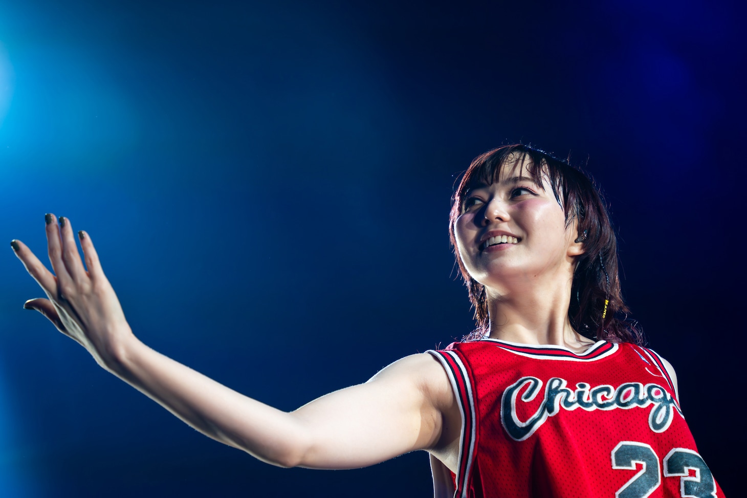 安本彩花