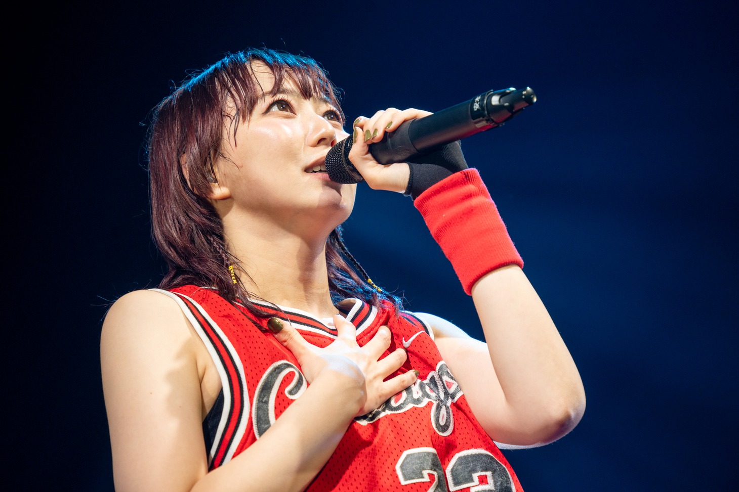 安本彩花