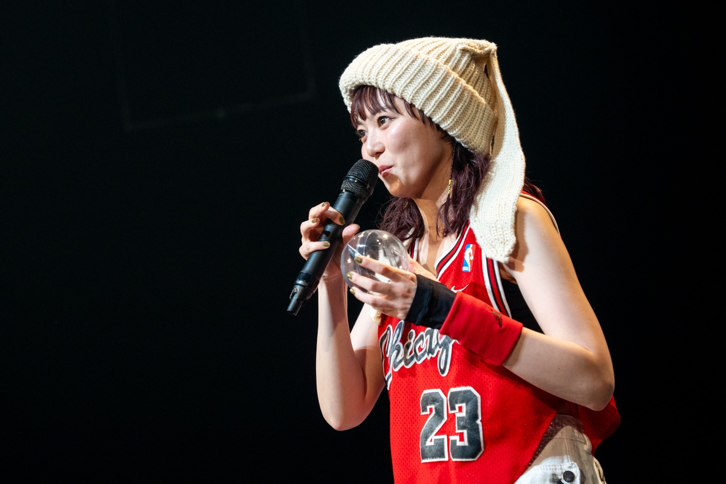 安本彩花
