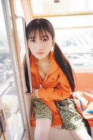 蛭田愛梨の1st写真集「あい」より。