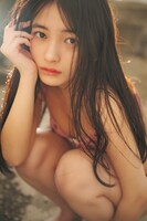 蛭田愛梨の1st写真集「あい」より。