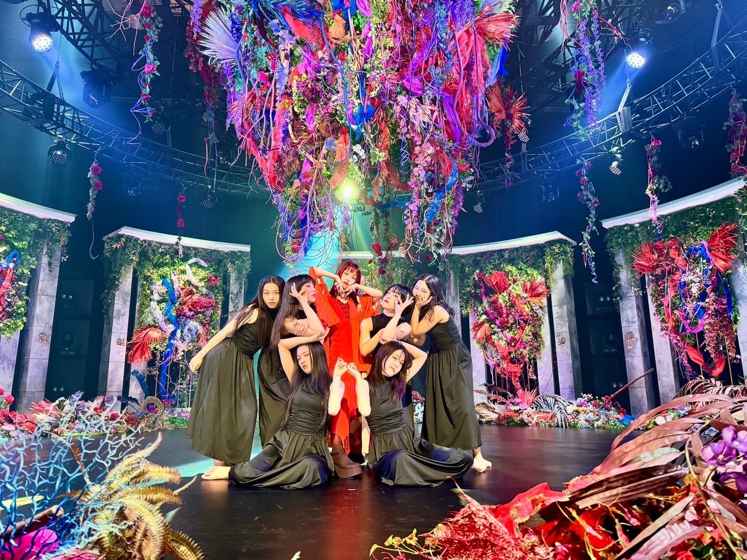 「Venue101 Presents What is アイナ・ジ・エンド？」より。