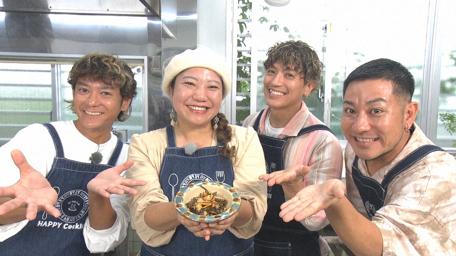 クーブイリチーを作ったHY。（写真提供：NHK）