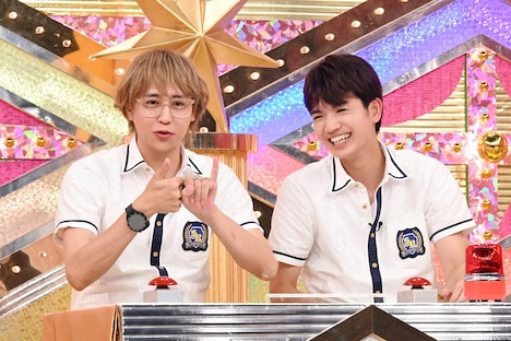 左から八乙女光（Hey! Say! JUMP）、高地優吾（SixTONES）。 (c)日本テレビ