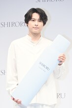 松村北斗（SixTONES）。