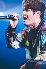 KEIGO（Vo）（Photo by Taichi Nishimaki, MASANORI FUJIKAWA）