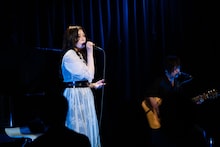 南波志帆（左）と松江潤（右）。