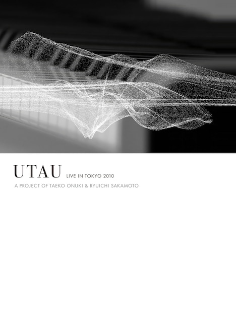 大貫妙子＆坂本龍一「UTAU LIVE IN TOKYO 2010 A PROJECT OF TAEKO ONUKI & RYUICHI SAKAMOTO」Blu-rayジャケット