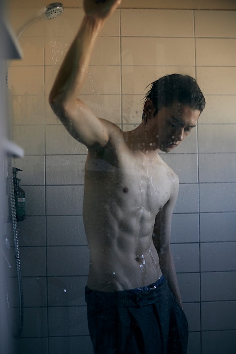 佐野勇斗（M!LK）の写真集「Here, Now!」より。(c)SDP