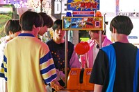 「ボタン早押し選手権」のプレイヤーを決めるNCT WISH。