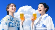 「クリアアサヒ」の新テレビCM「夏こそ、歌おう。飲もう。」編より。