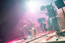 「須田景凪 HALL TOUR 2024 “Artless”」の様子。（撮影：藤井拓）