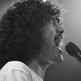 清竜人15周年ライブ、5年半ぶりバンド編成で17曲ノンストップ