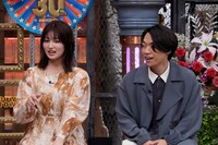 左から吉川愛、伊沢拓司。 (c)ytv