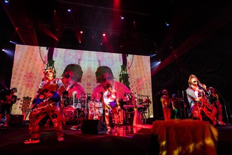 「.ENDRECHERI. LIVE TOUR 2024『RE』」Niterra日本特殊陶業市民会館 フォレストホール公演の様子。（撮影：冨田味我）