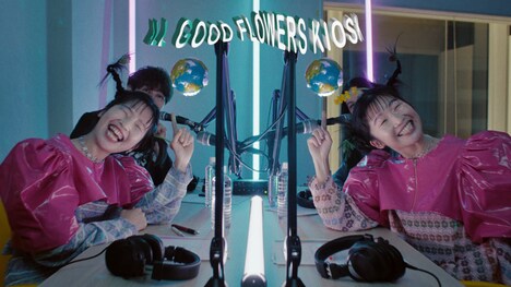 「HARAKADO since 2024.4.17」よりマナ・カナ、サッシャ、セレイナ・アン。