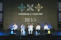 TOMORROW X TOGETHER「誓い（CHIKAI）ショーケースイベントの様子。(P)&(C)BIGHIT MUSIC