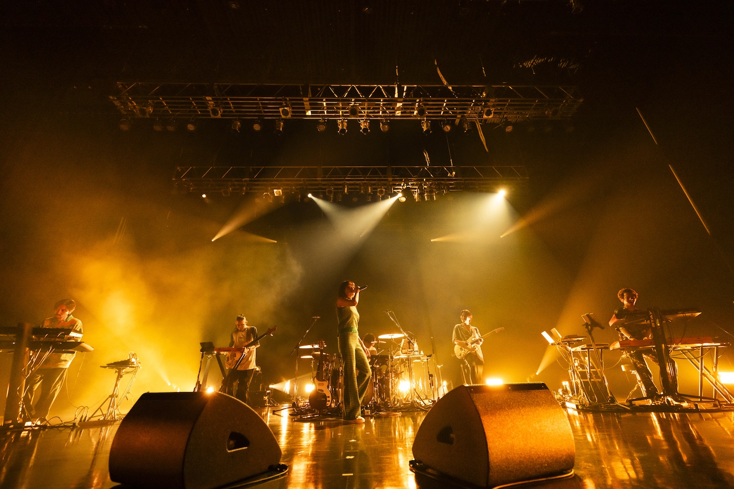 「iri Live House Tour 2024 "Run"」神奈川・KT Zepp Yokohama公演の様子。（撮影：田中聖太郎）