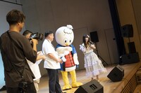 「女川町観光協会共催！寺嶋由芙生誕ライブ2024 ～ #女川ゆっふぃー祭り ～ 」の様子。