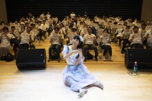 「女川町観光協会共催！寺嶋由芙生誕ライブ2024 ～ #女川ゆっふぃー祭り ～ 」の様子。