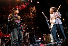 「ライブナタリー “eastern youth × CENT”」の様子。