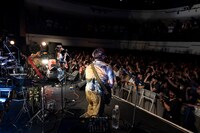 「ライブナタリー “eastern youth × CENT”」の様子。（撮影：MAYUMI）