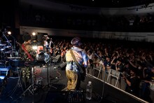 「ライブナタリー “eastern youth × CENT”」の様子。（撮影：MAYUMI）