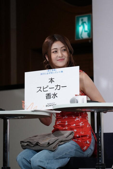 HUH YUNJIN（LE SSERAFIM）