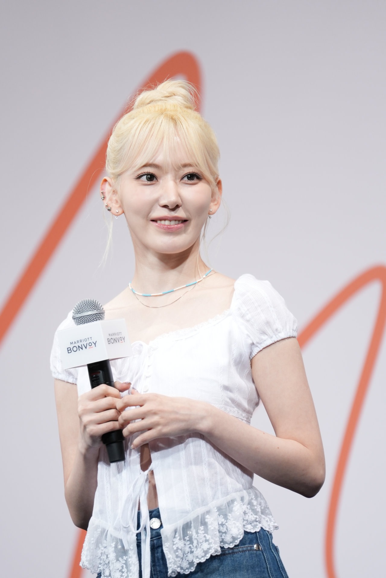 SAKURA（LE SSERAFIM）